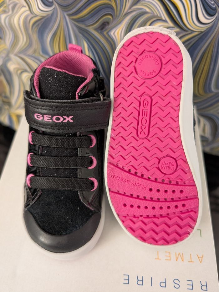 Chaussures montantes fille. Taille 21. Neuf. Geox - photo numéro 4