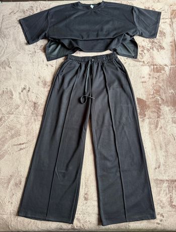 Ensemble noir t-shirt/pantalon, New collection, Taille S/M