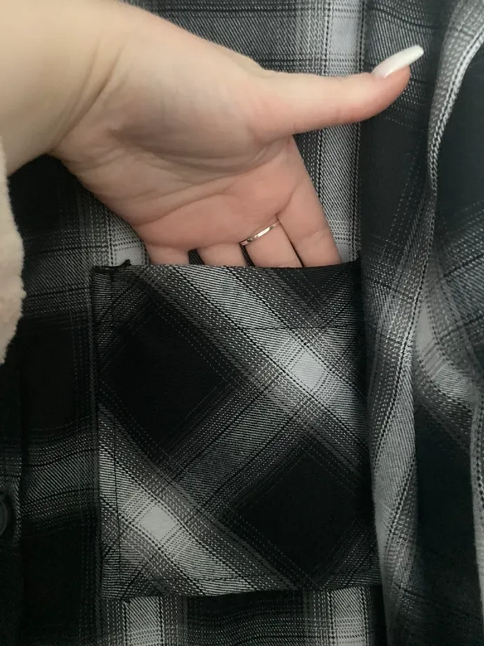 Chemise chaude noire grise et blanche - photo numéro 4
