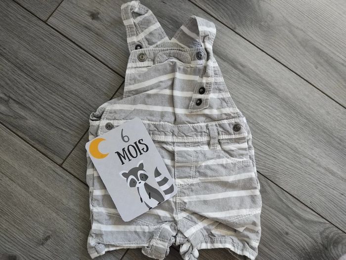 Salopette short taille 6 mois
