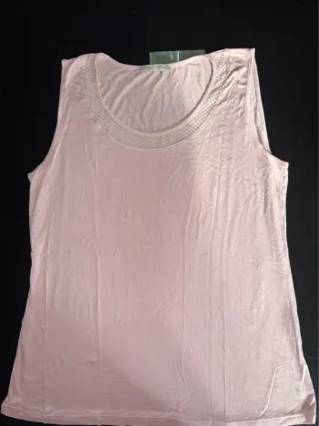 Débardeur rose clair Marque Armand Thiery taille 44/46