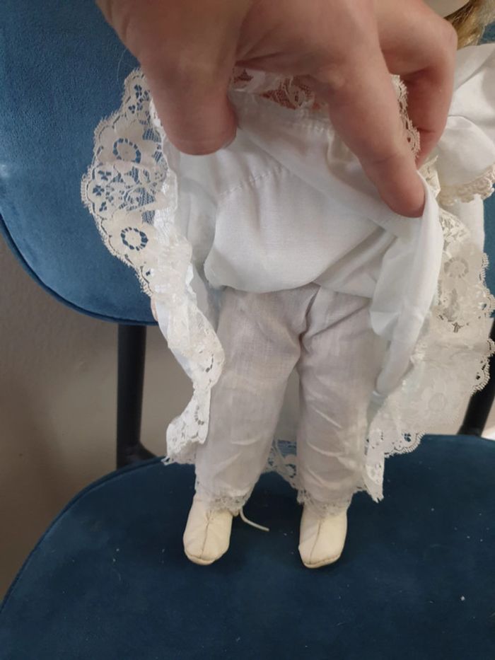 Poupée en porcelaine - photo numéro 4