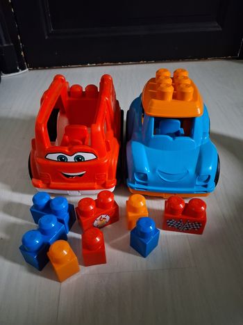 2 voitures Méga Bloks