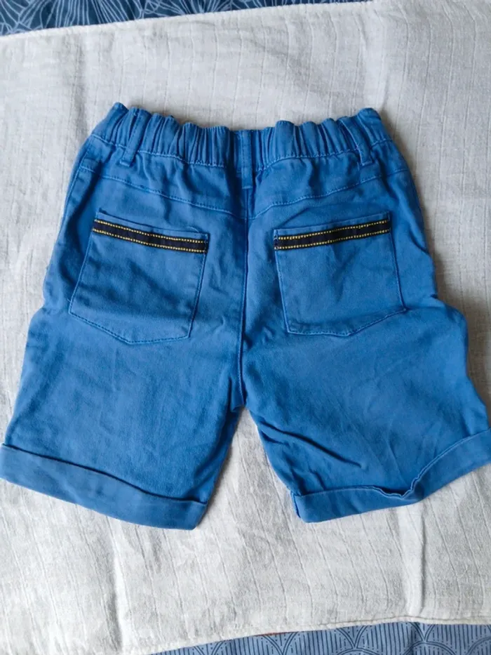 Short Tissaia 7 ans - photo numéro 2