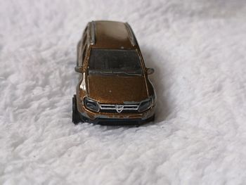 Majorette Dacia Duster Bronze - Échelle 1/64