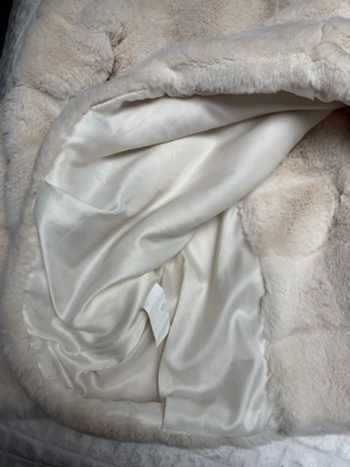 Veste fausse fourrure beige crème - photo numéro 6