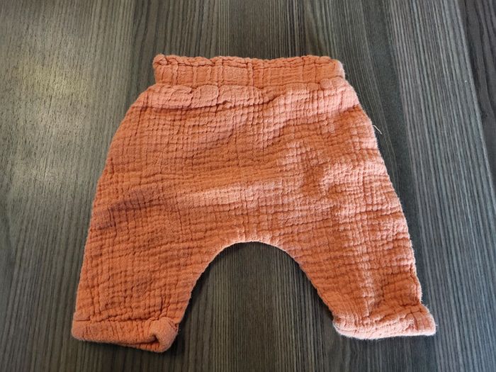 Pantalon taille 1 mois (52/55 cm) - photo numéro 2