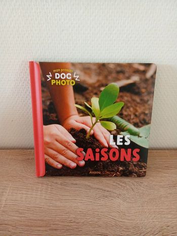 Livre neuf pour bébé. Doc photos. Les saisons
