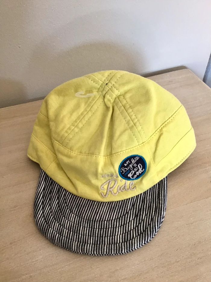 Casquette de taille 46 soit 6-12 mois marque Jean Bourget - photo numéro 2