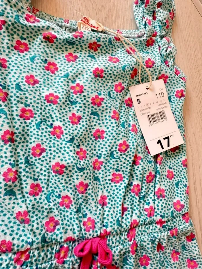 Jolie combi short DPAM 5 ans neuve - photo numéro 2