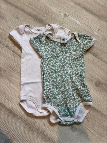 Lot de 2 bodies 9 mois