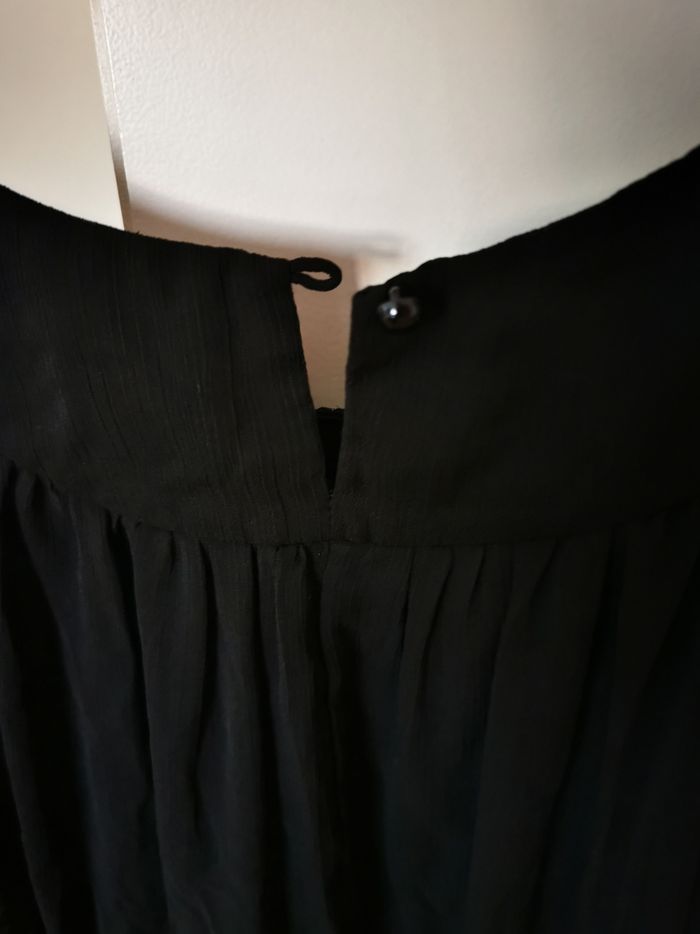 Robe noire doublée - photo numéro 4
