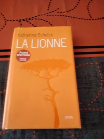 La lionne de Katherine Scholes