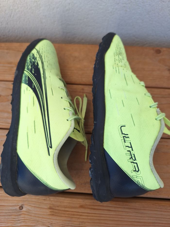 Puma chaussures de foot à crampon spécifiques pour terrain synthétique taille 38, jaune
