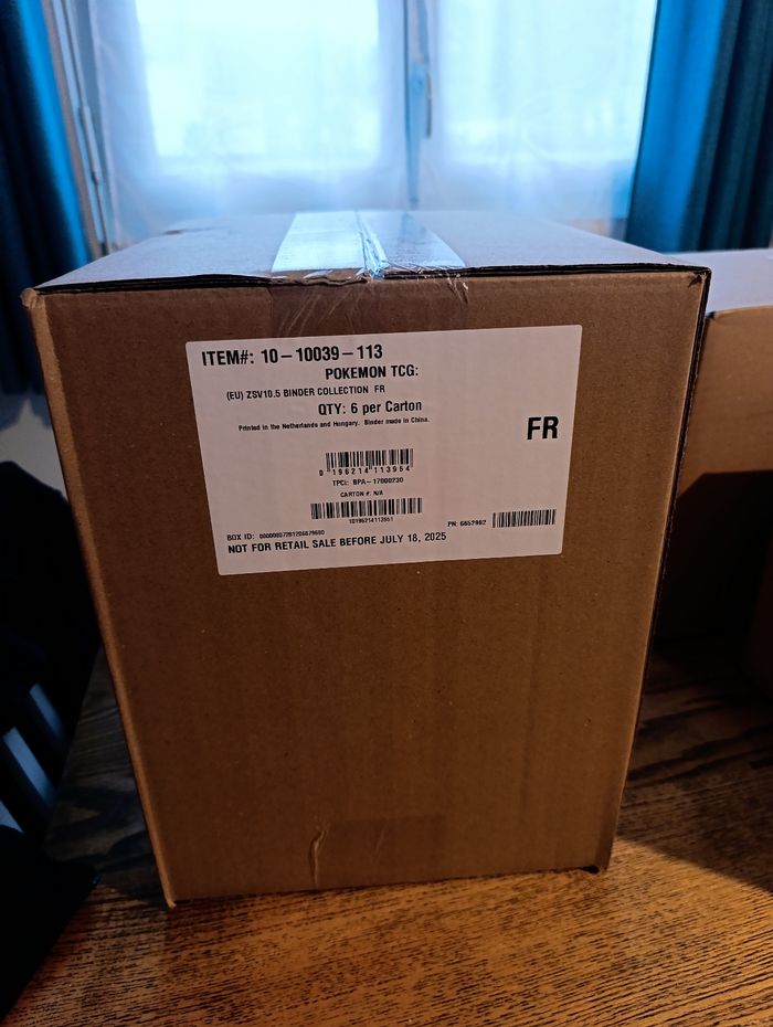 Case scellé coffret classeur Zekrom pokémon 10.5