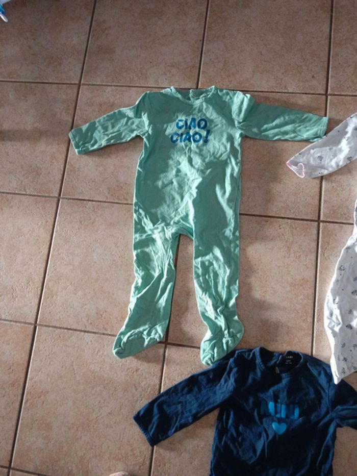 Lot 3 pyjamas 24 mois - photo numéro 2
