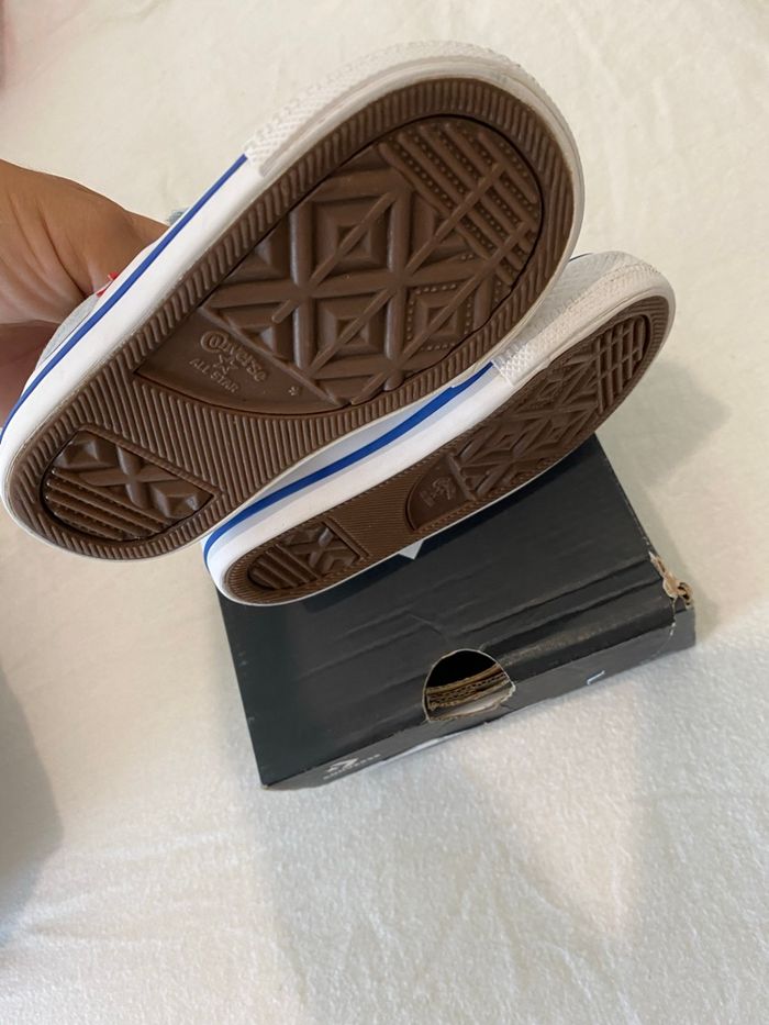 Chaussures converse casi neuve pointure 21 - photo numéro 2