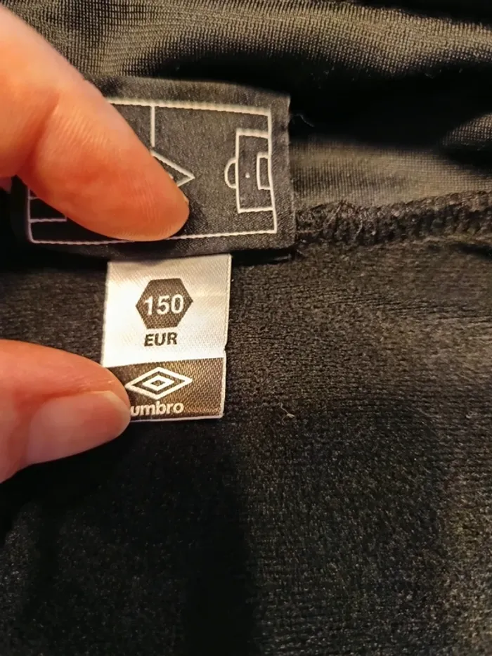 Vends veste de jogging Umbro taille 11-12 ans. - photo numéro 4
