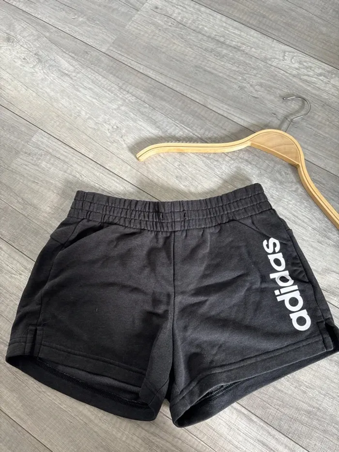 short Adidas