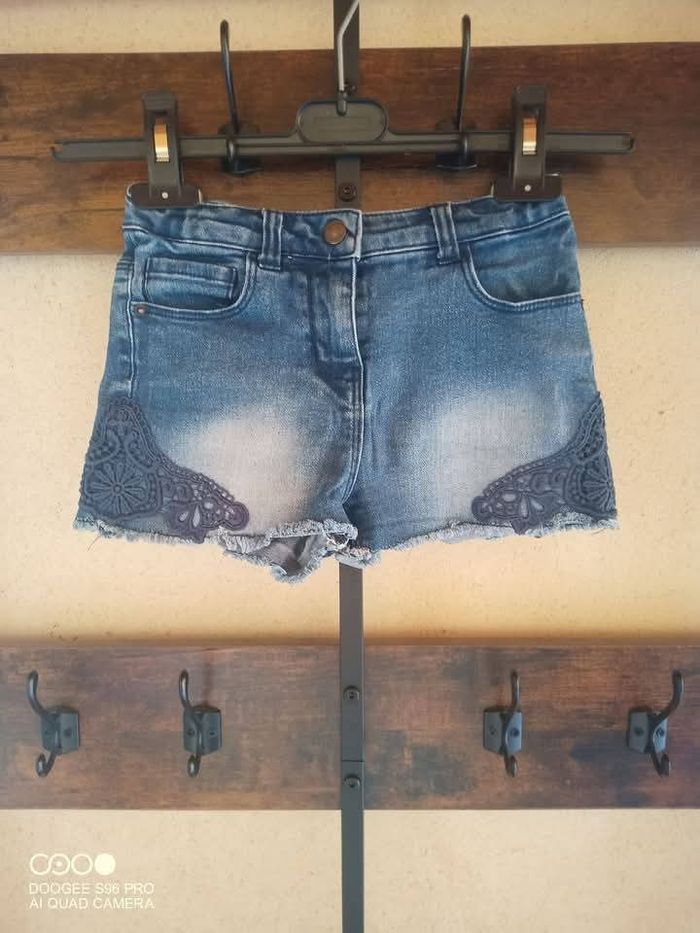 Jolie short en jean et dentelle 8 ans - photo numéro 5