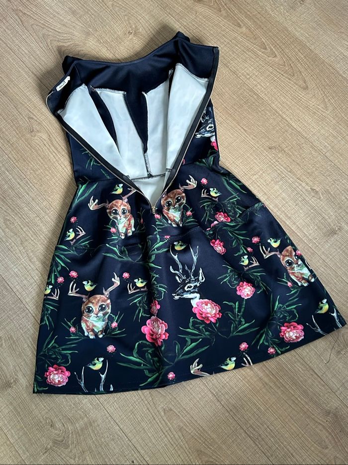 Robe noire et imprimée sans manches Molly Bracken taille 1 jamais portée - photo numéro 8
