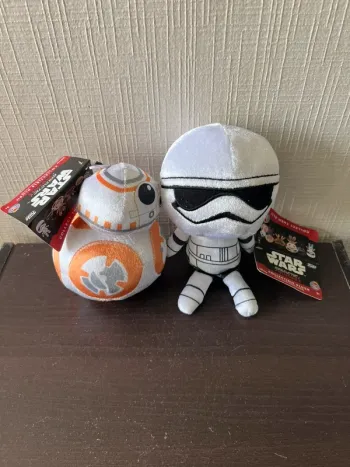 Lot de 2 peluches Star Wars Funko Galactic Plushies – BB-8 & Stormtrooper