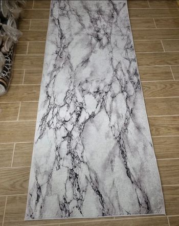 Manifique tapis de couloir marbre blanc et noir 400x80