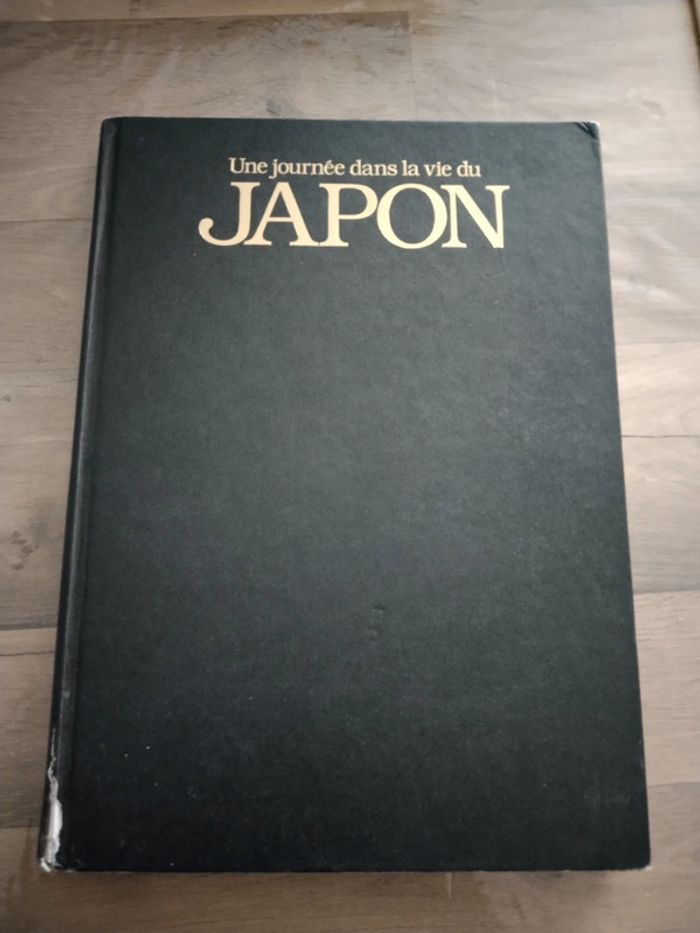 Livre une journée dans la vie du Japon