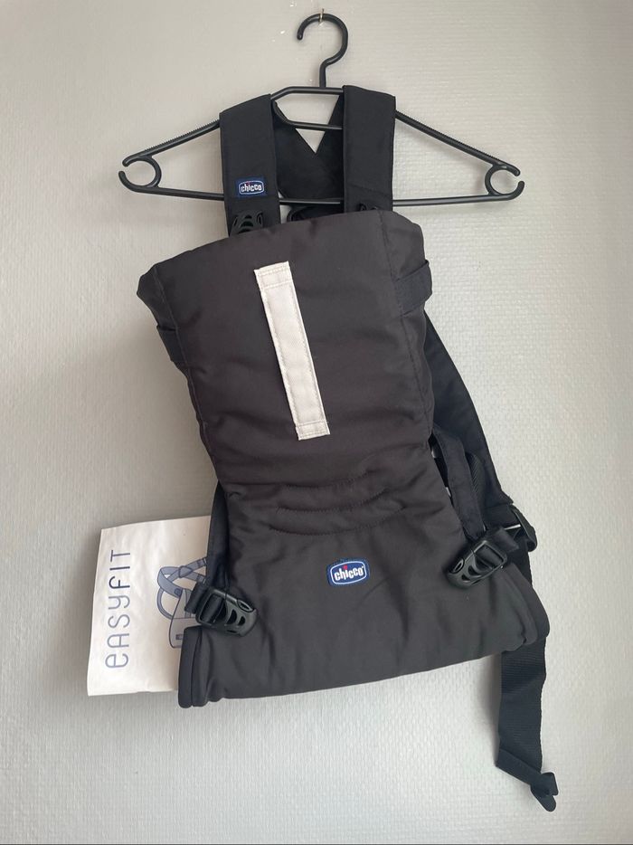 Porte bébé noir easyfit chicco