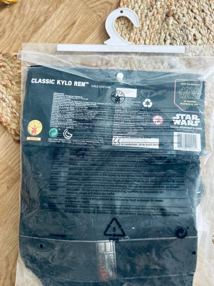 Costume Star Wars neuf étiquette 9-10ans 🎃 - photo numéro 3