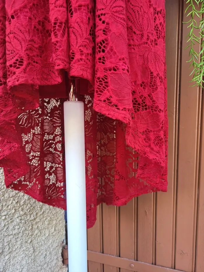 Robe dentelle asymétrique rouge framboise taille 46 - photo numéro 9