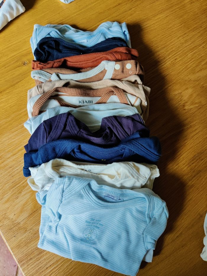 Lot de 12 bodies 3 mois
