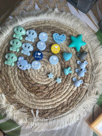 Figurine pour attache tétine