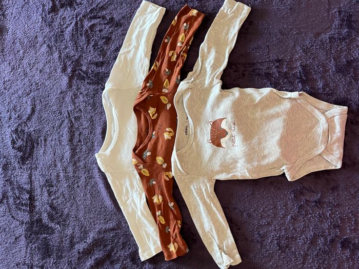 Lot de 3 bodies bébé garçon taille 9 mois