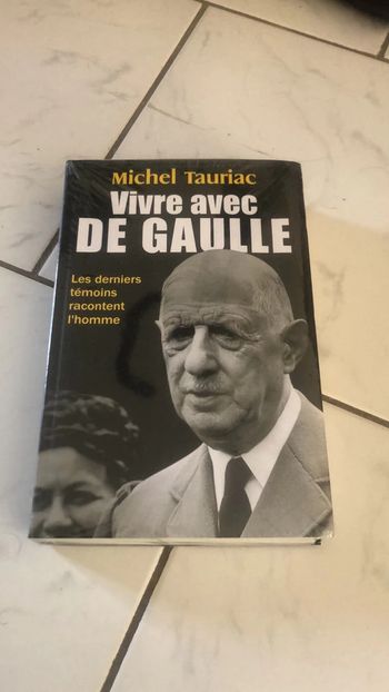 Livre « vivre avec De Gaulle »