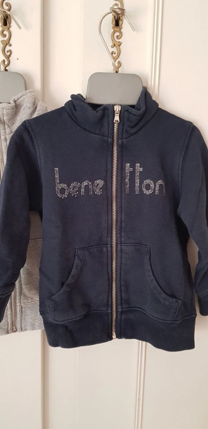Lot gilets sweats zippés benetton 18 mois - photo numéro 2