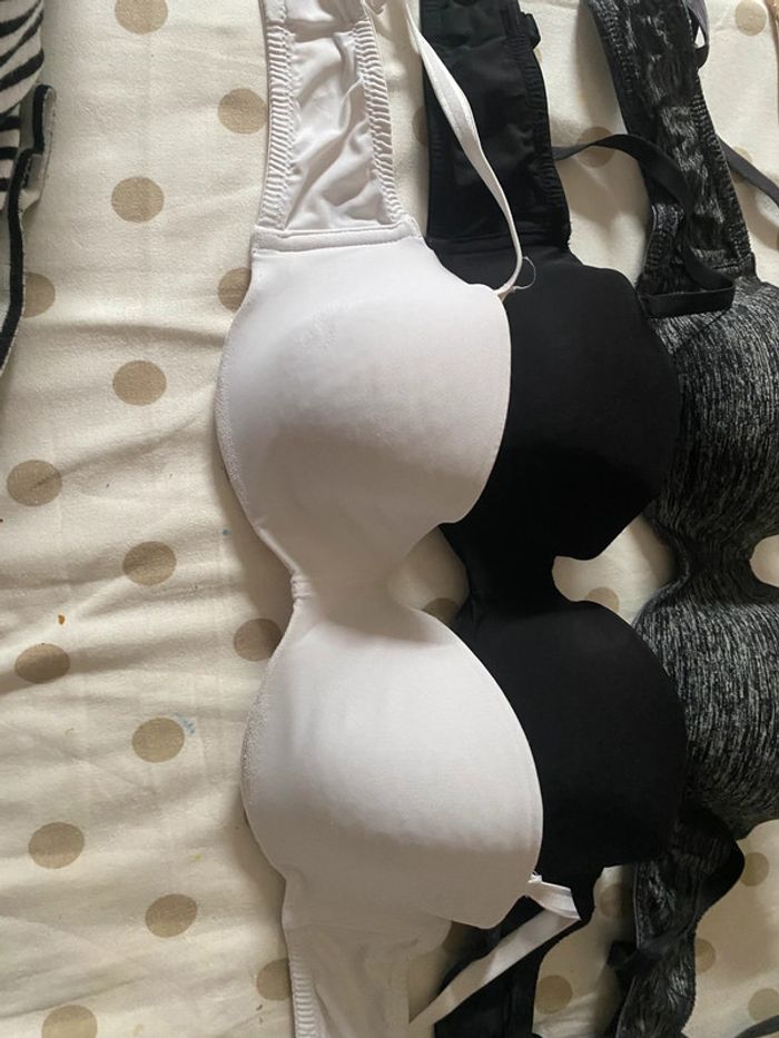 lot de cinq Soutien-gorge 90 B forme bandeau bretelles, détachables. - photo numéro 2
