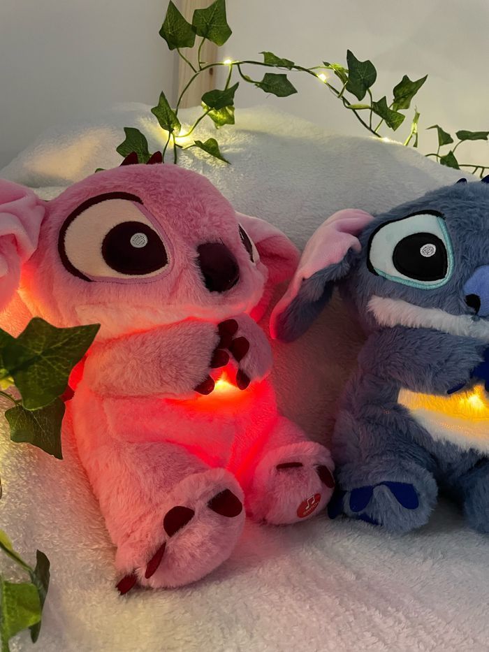 Peluche lumineuse Disney Stitch/Angel qui respire 🩷🩵 - photo numéro 8