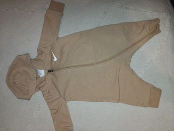Combinaison nike 3 mois