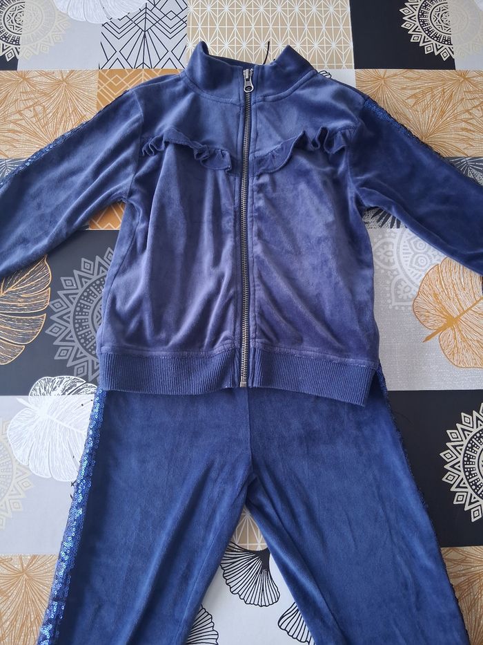 Ensemble de jogging fille bleu marine en velours 6 ans