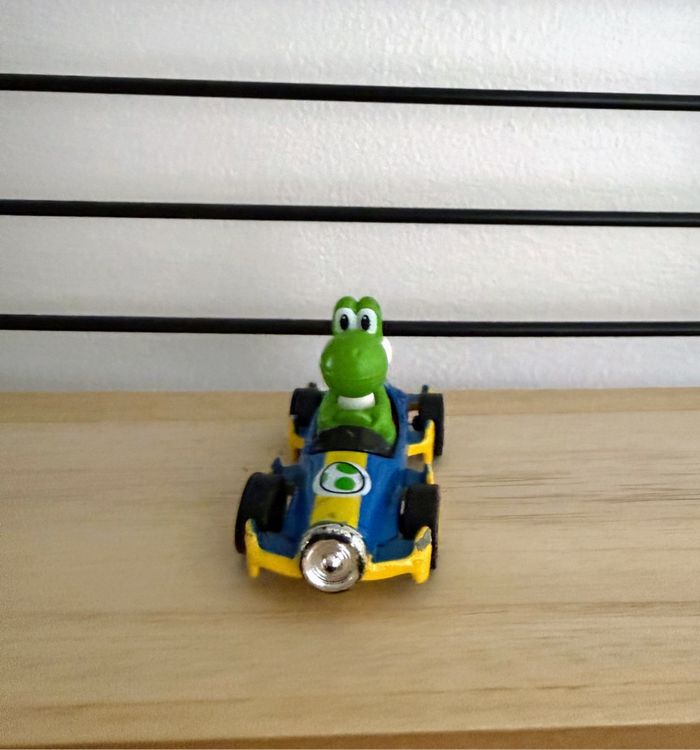 Yoshi - Mach 8 - Mario Kart Hot Wheels - photo numéro 3