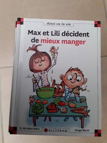 Livres MAX et LILI au choix TBE