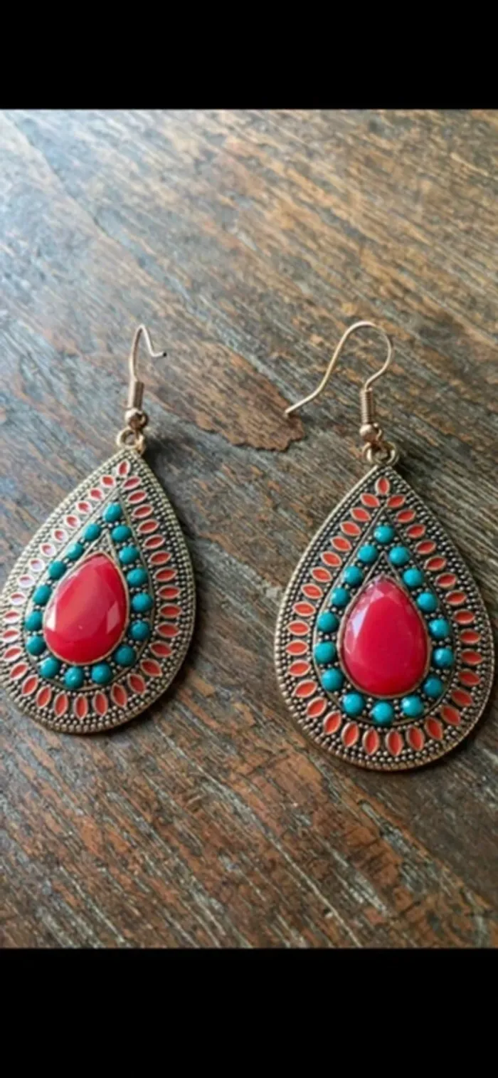 Magnifiques boucles d’oreilles avec pierres et turquoise - photo numéro 3