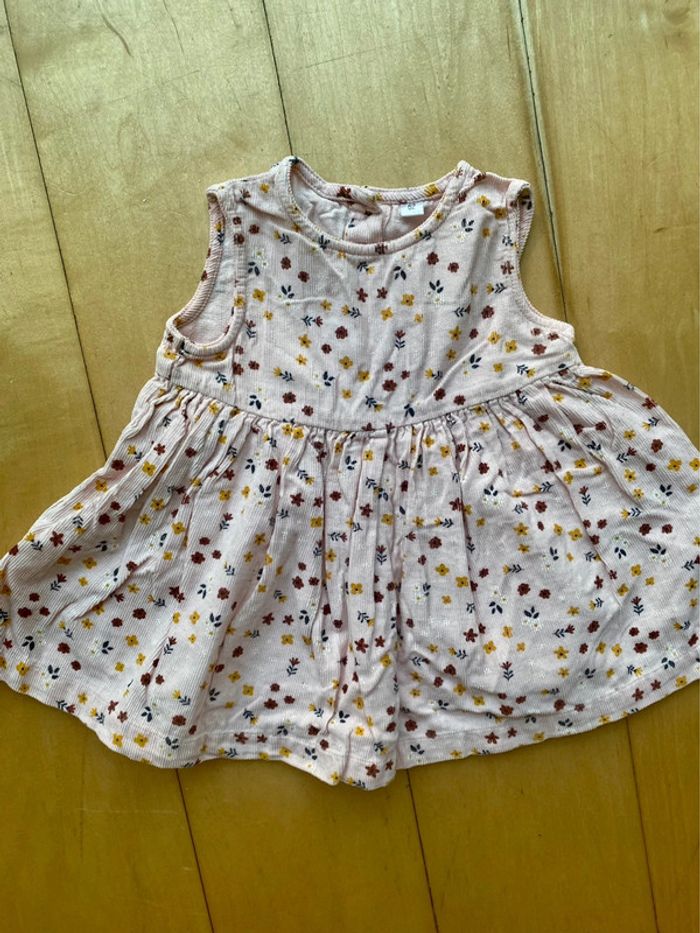 Robe rose fleurie - 3 mois