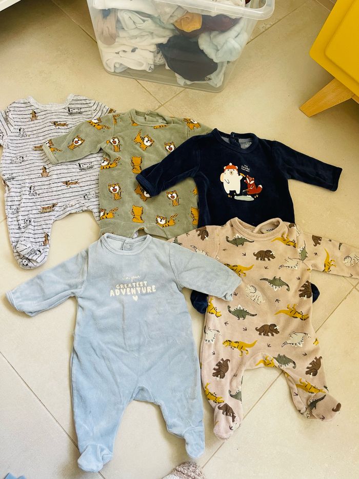 Lot vêtement bébé 1 mois - photo numéro 1