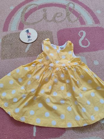 Robe jaune à pois