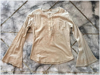 Blouse beige