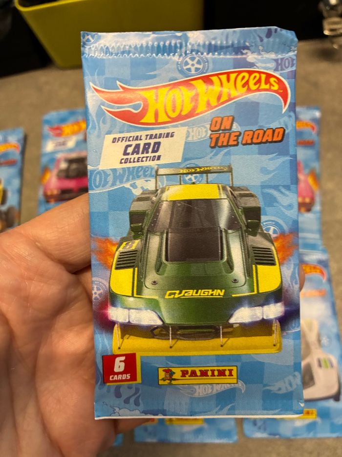 10 boosters cartes à collectionner Hotwheels on the Road - photo numéro 5