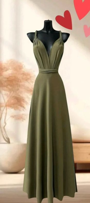 Robe kaki de cérémonie pour l’été multi positions