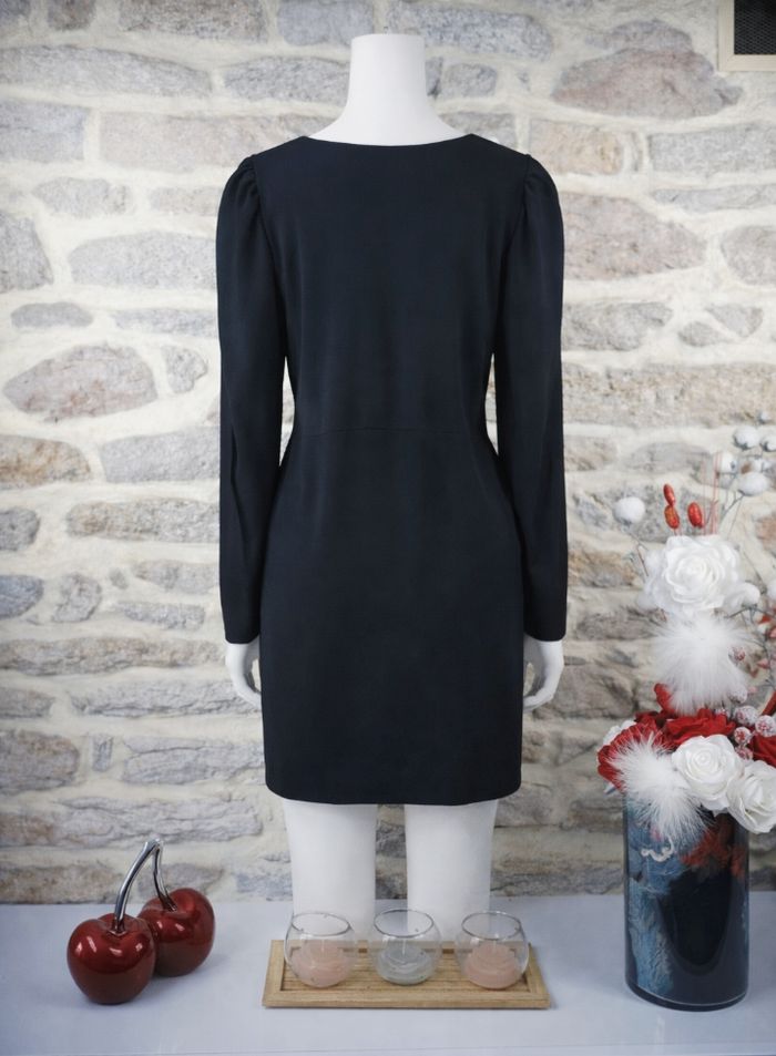 Robe élégance mystèrieuse noire profond Femme taille 54 marque Boohoo 🌺 - photo numéro 2